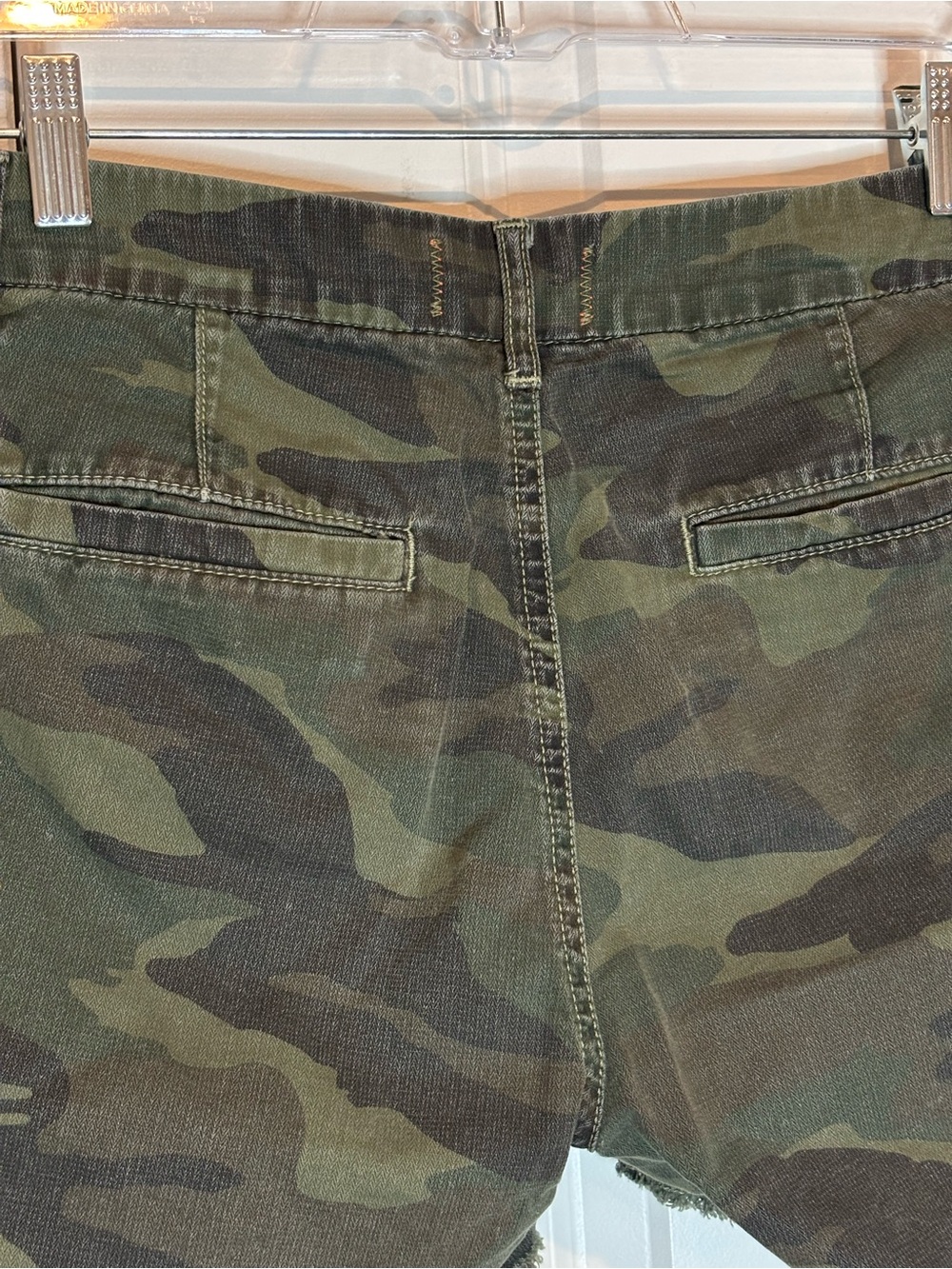 Sundry Camo Red Stripe Cut Off Shorts 28 - Picture 5 of 7